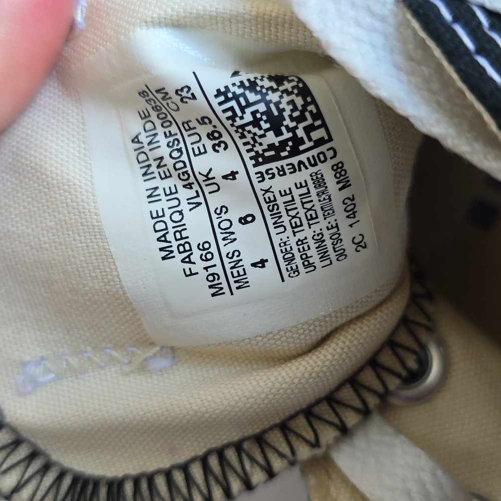 Black And White Canvas Converse All Stars Sneakers Womens 6 Mens 4 - Picture 12 of 14